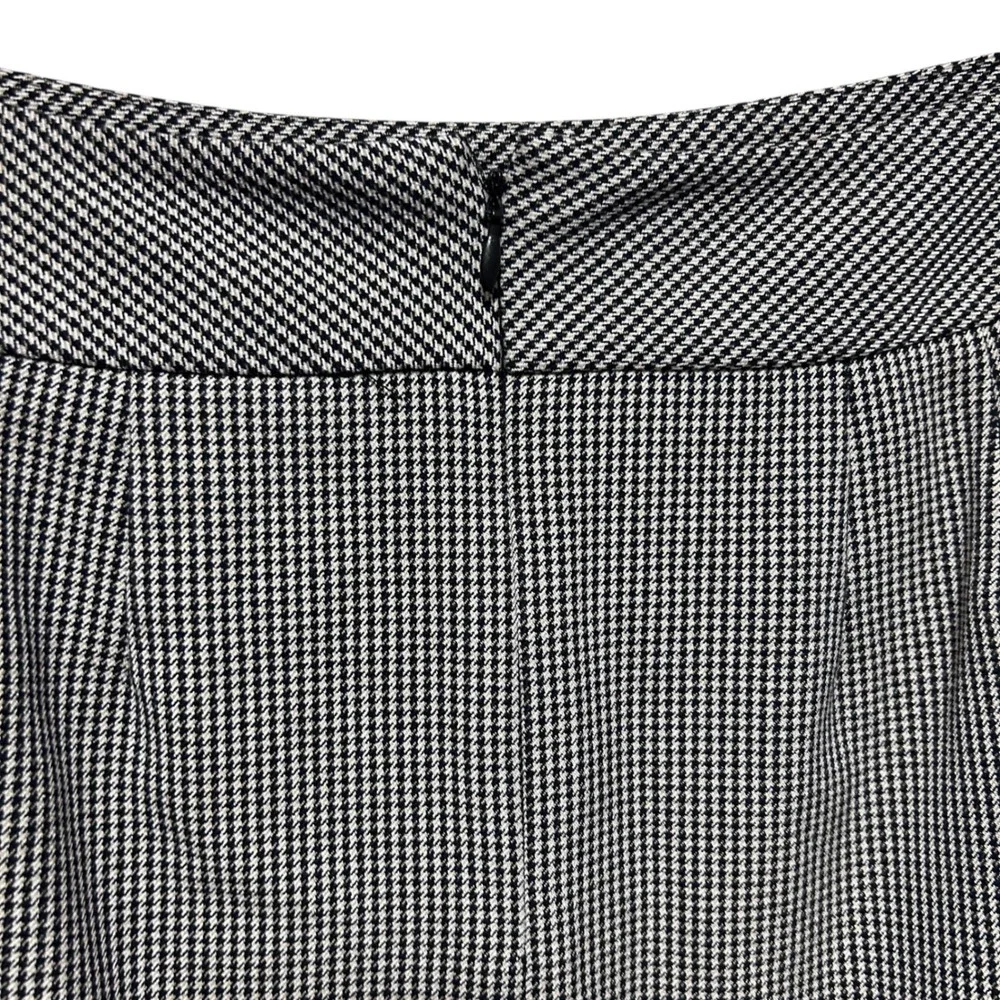 Ann Taylor Loft Petites Stretch Skirt 2P Black White Houndstooth‎ Pleated Lined
